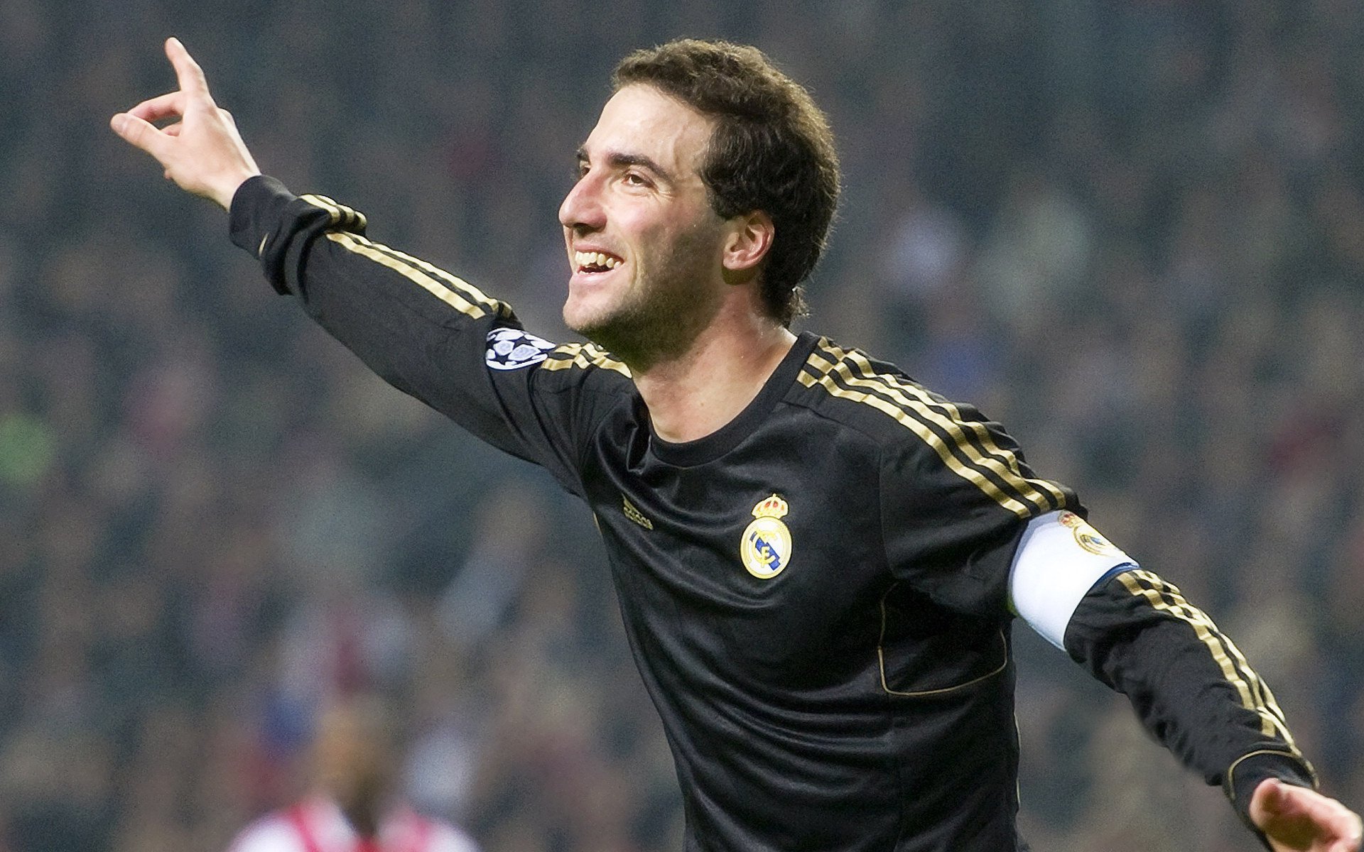 中国足球联赛推行高标准场地绿化建设，全国足球场地设施建设规划(2016-2020年)